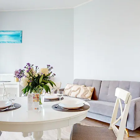 Apartment Jetset Apartment With Parking Chopin Airport